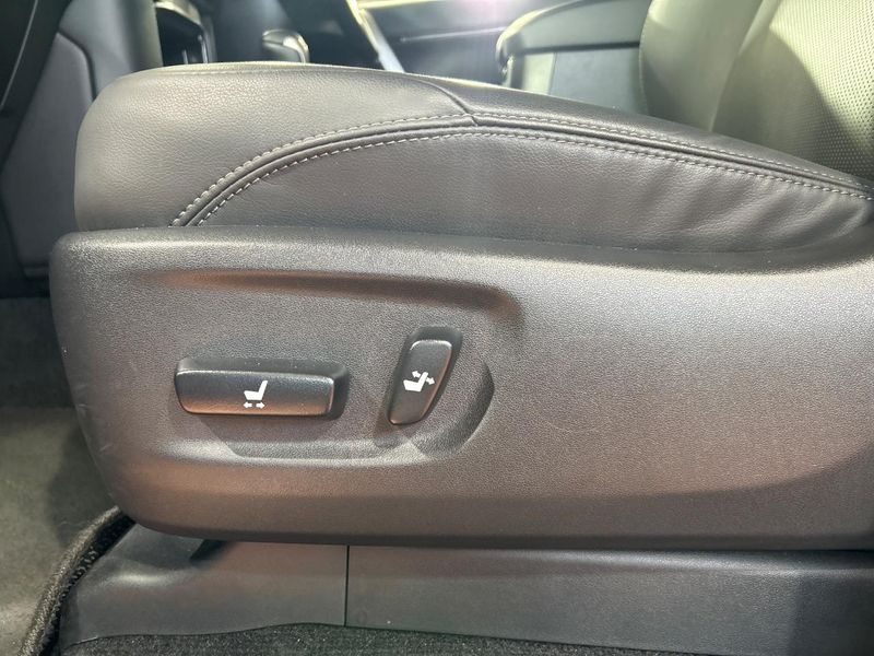 2022 Toyota Land Cruiser Prado 3BA-TRJ150W (UW-6a9f7edfc334c)[4]
