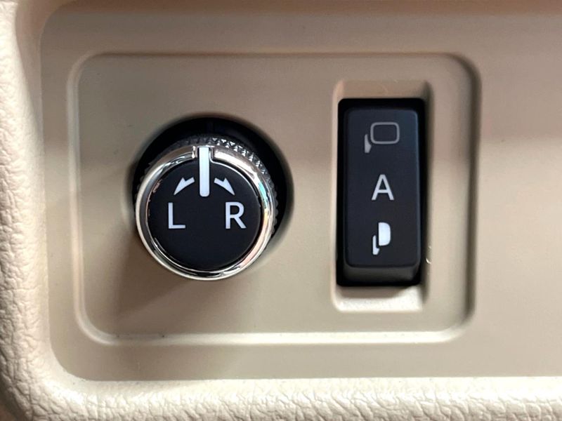 2023 Toyota Land Cruiser Prado 3BA-TRJ150W (UW-6a9f7ee1b89f9)[27]