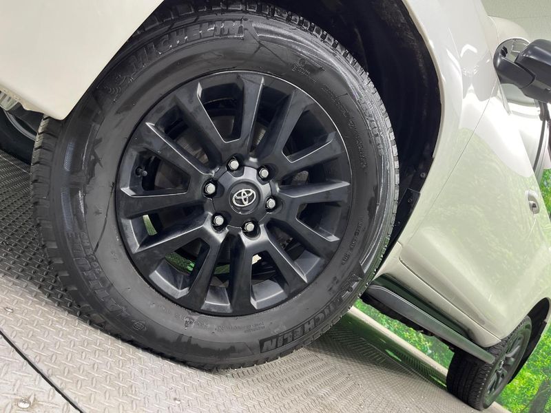 2023 Toyota Land Cruiser Prado 3BA-TRJ150W (UW-6a9f7ee3bb537)[5]