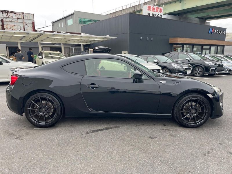 2013 Toyota 86 DBA-ZN6 (UW-6a9f7f2ae972c)[6]