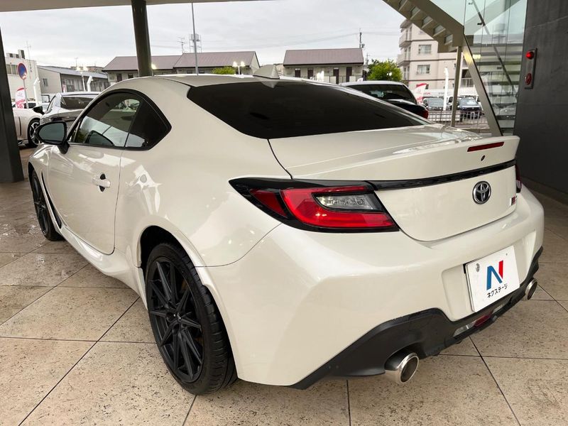 2023 Toyota GR86 3BA-ZN8 (UW-6a9f7f2e8e726)[22]