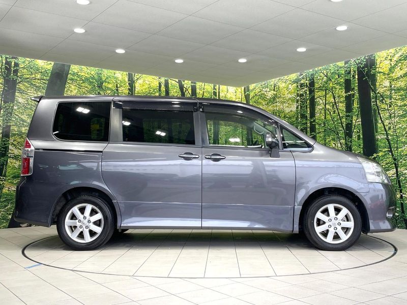 2009 Toyota Noah DBA-ZRR70W (UW-6a9f7f2f87458)[22]