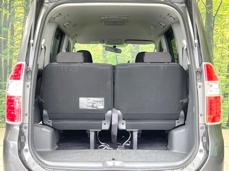 2009 Toyota Noah DBA-ZRR70W (UW-6a9f7f2f87458)[9]