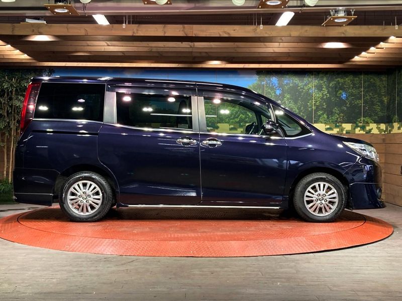 2014 Toyota Esquire DBA-ZRR80G (UW-6a9f7f322ba15)[16]