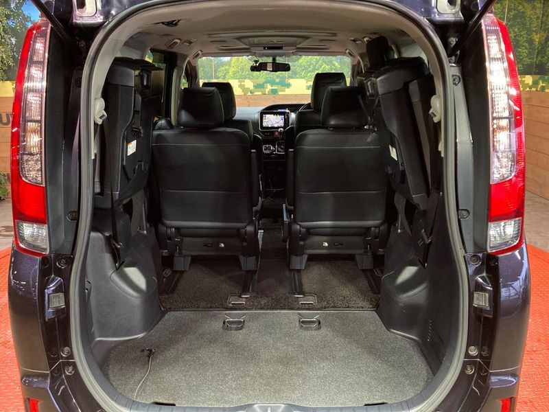 2014 Toyota Esquire DBA-ZRR80G (UW-6a9f7f322ba15)[28]