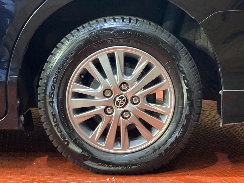 2014 Toyota Esquire DBA-ZRR80G (UW-6a9f7f322ba15)[11]