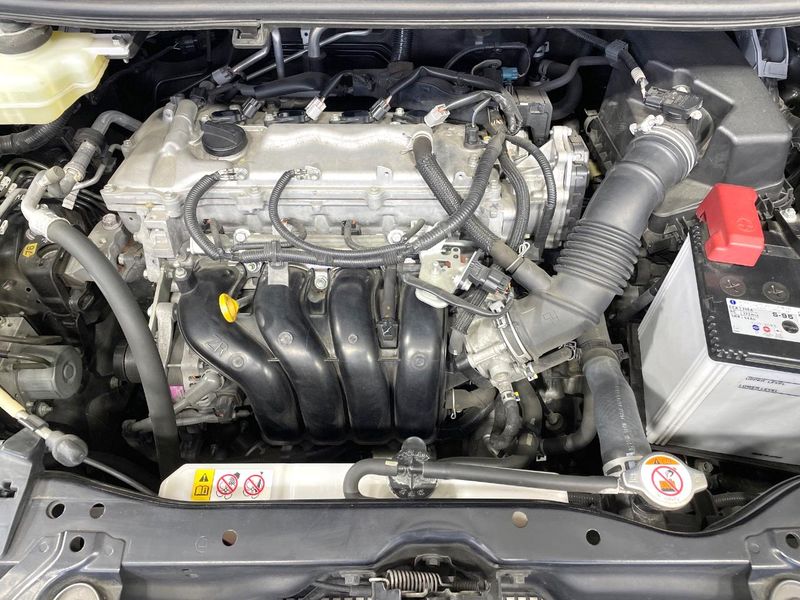 2017 Toyota Esquire DBA-ZRR80G (UW-6a9f7f37f0e70)[6]