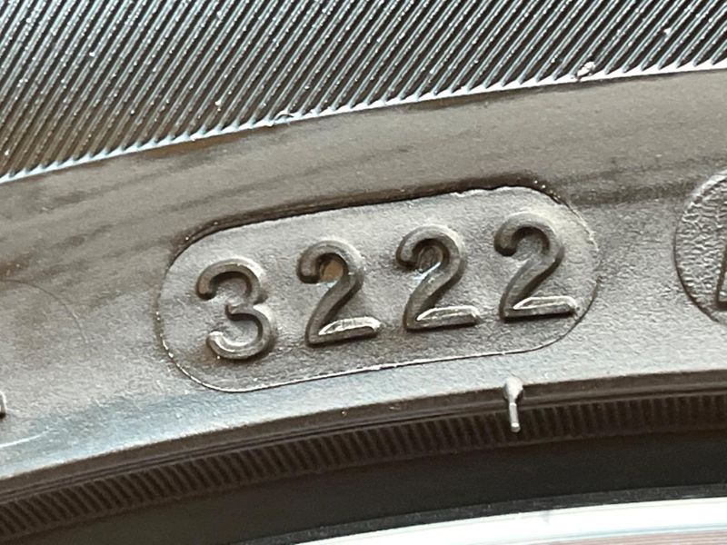 2018 Toyota Voxy DBA-ZRR80W (UW-6a9f7f3a7cb13)[6]
