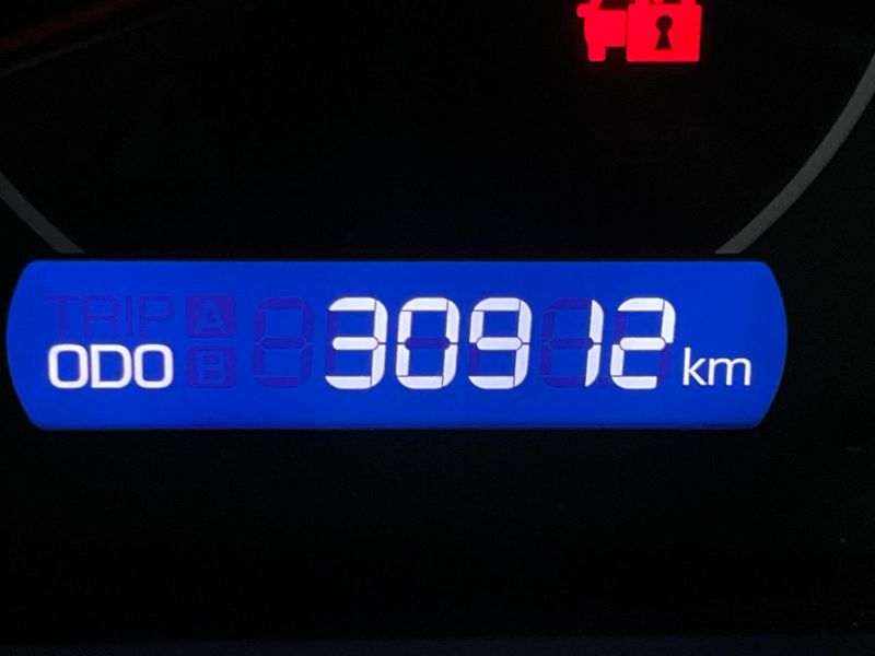 2018 Toyota Voxy DBA-ZRR80W (UW-6a9f7f3a7cb13)[2]