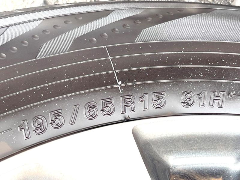 2019 Toyota Esquire DBA-ZRR80G (UW-6a9f7f3c40dca)[25]