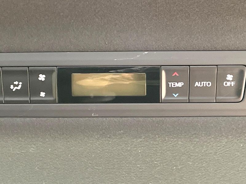 2021 Toyota Voxy 3BA-ZRR80W (UW-6a9f7f3fb9fa9)[6]