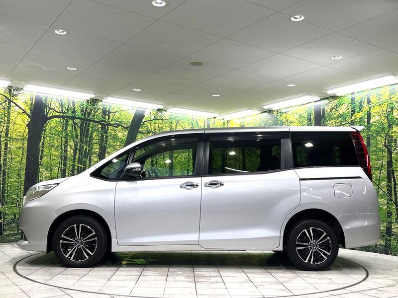 2016 Toyota Noah DBA-ZRR85G (UW-6a9f7f40a2734)[17]