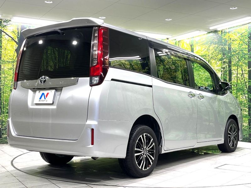2016 Toyota Noah DBA-ZRR85G (UW-6a9f7f40a2734)[14]