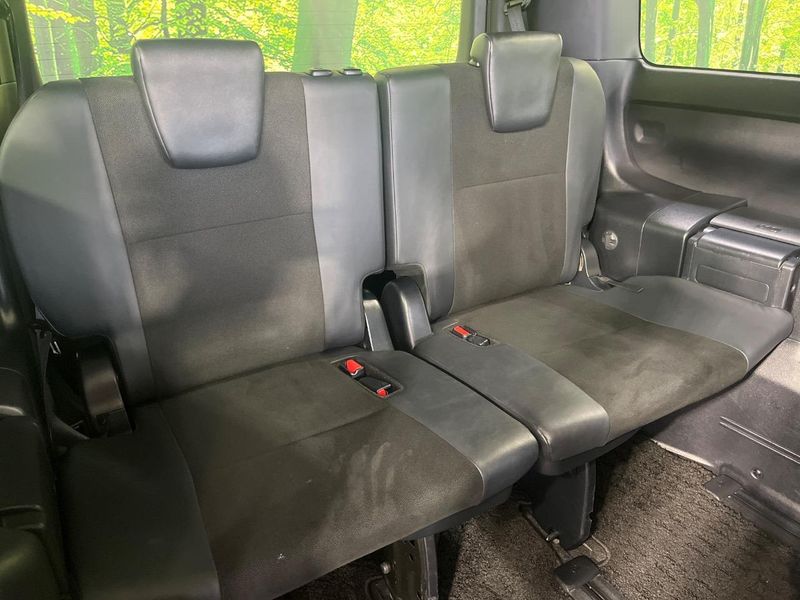 2018 Toyota Noah DBA-ZRR85W (UW-6a9f7f428a7c4)[9]