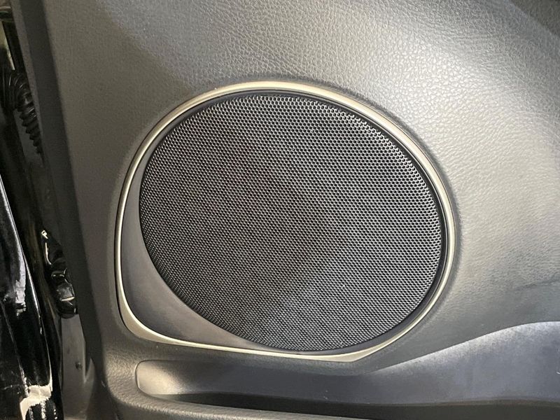 2017 Toyota Harrier DBA-ZSU60W (UW-6a9f7f47b0ea8)[23]