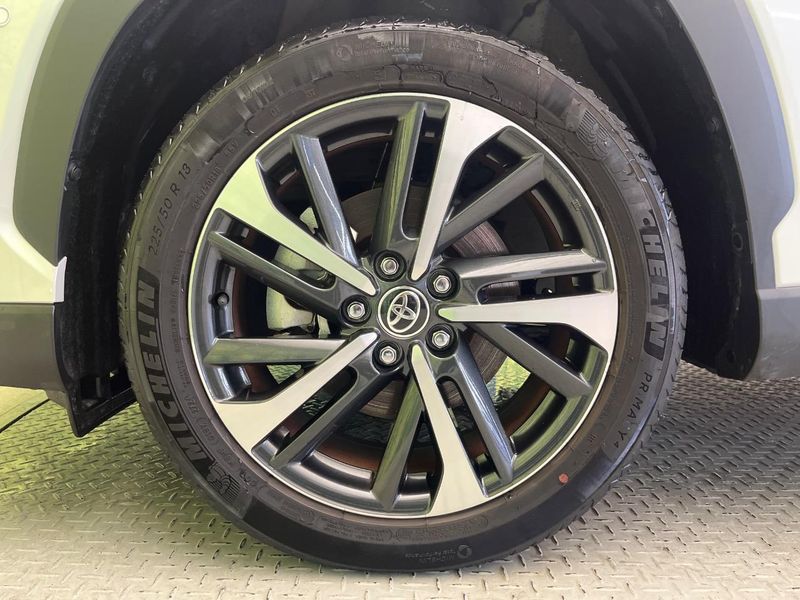 2024 Toyota Corolla Cross 6AA-ZVG13 (UW-6a9f7f500cc0f)[4]