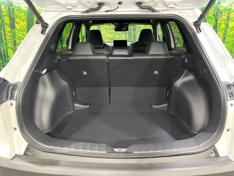 2024 Toyota Corolla Cross 6AA-ZVG13 (UW-6a9f7f50989d2)[13]