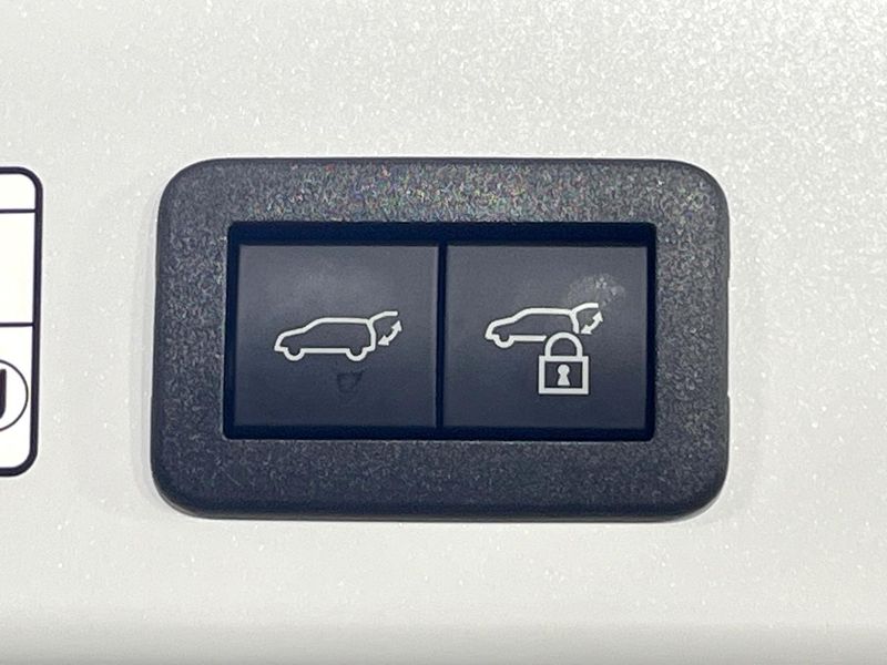 2024 Toyota Corolla Cross 6AA-ZVG13 (UW-6a9f7f50989d2)[17]