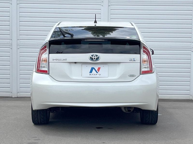 2013 Toyota Prius DAA-ZVW30 (UW-6a9f7f57226cb)[21]