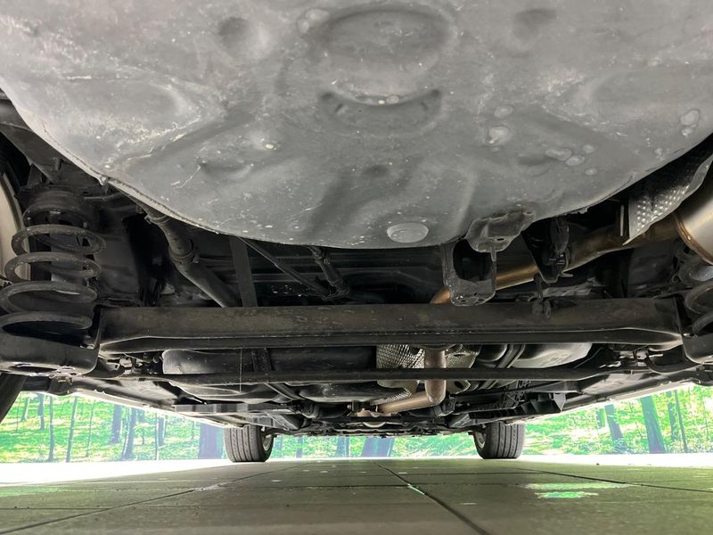 2015 Toyota Prius α DAA-ZVW40W (UW-6a9f7f5b9b734)[16]