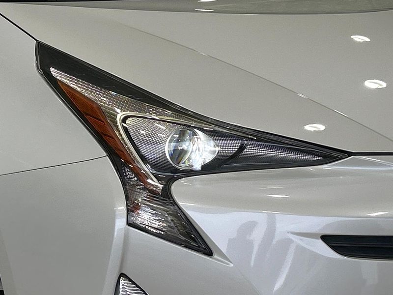 2016 Toyota Prius DAA-ZVW50 (UW-6a9f7f5f19765)[13]