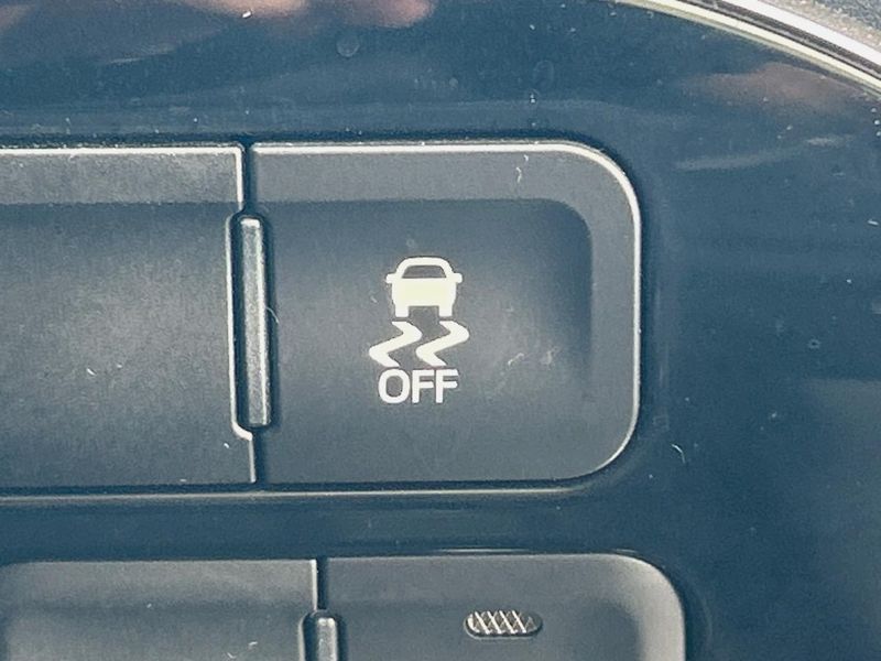 2017 Toyota Prius DAA-ZVW50 (UW-6a9f7f6071615)[11]
