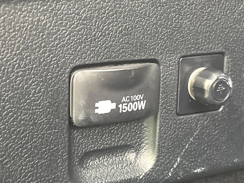 2016 Toyota Prius DAA-ZVW51 (UW-6a9f7f63d122b)[25]