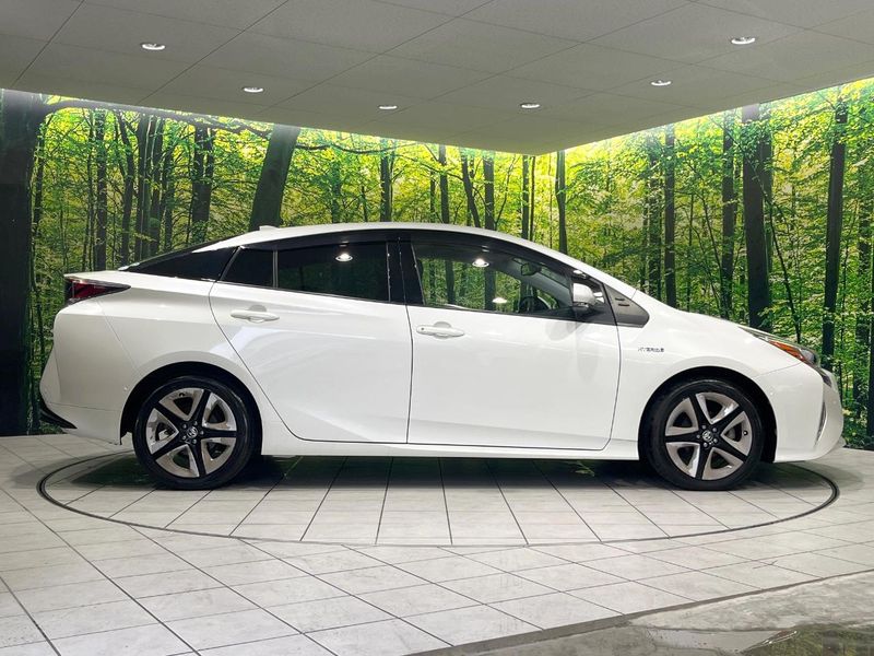2016 Toyota Prius DAA-ZVW51 (UW-6a9f7f63d122b)[19]