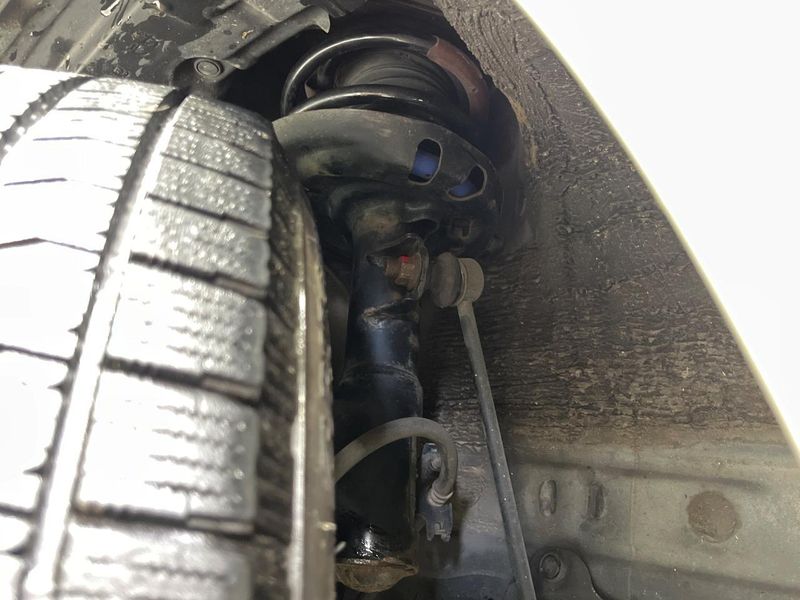 2016 Toyota Prius DAA-ZVW55 (UW-6a9f7f6bccc7a)[15]