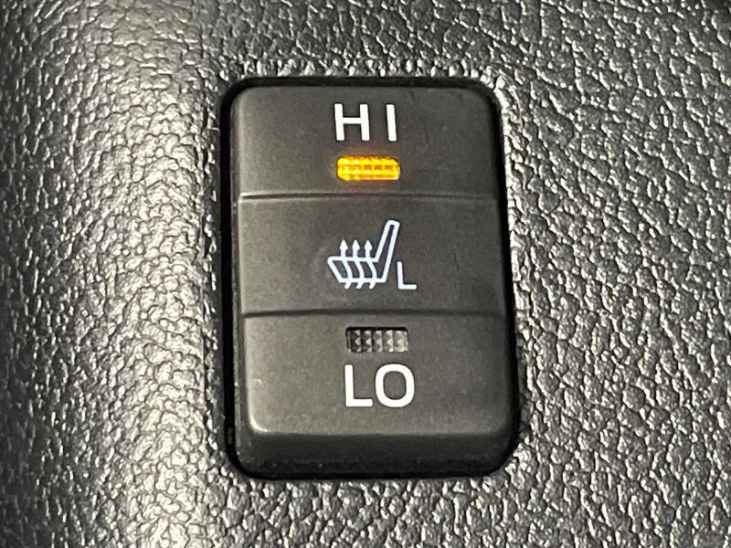 2016 Toyota Prius DAA-ZVW55 (UW-6a9f7f6c2ad5c)[20]