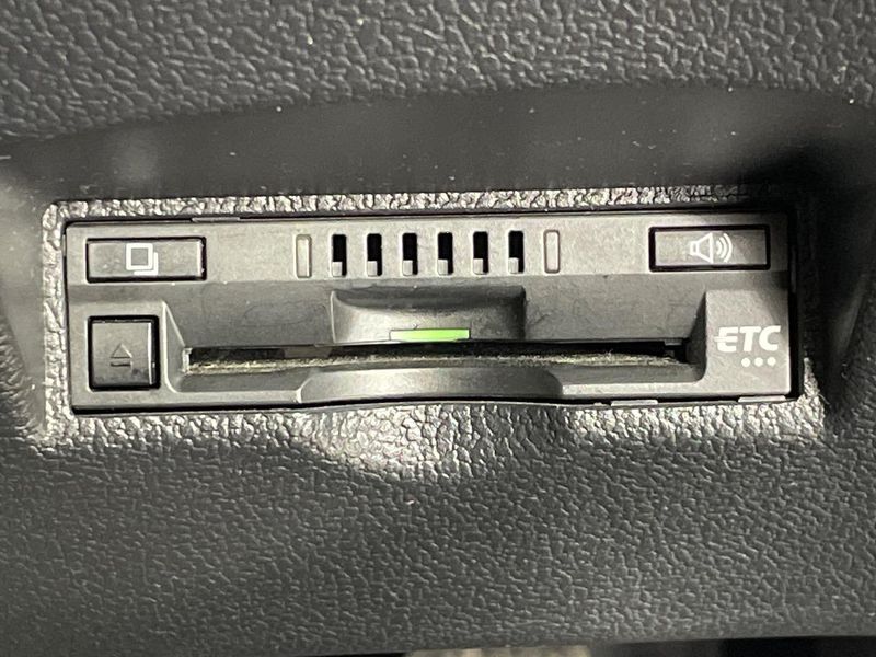 2016 Toyota Prius DAA-ZVW55 (UW-6a9f7f6c2ad5c)[12]