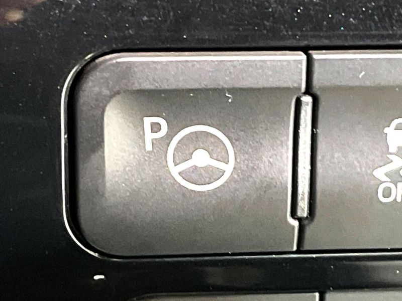 2017 Toyota Prius DAA-ZVW55 (UW-6a9f7f6c951d2)[9]
