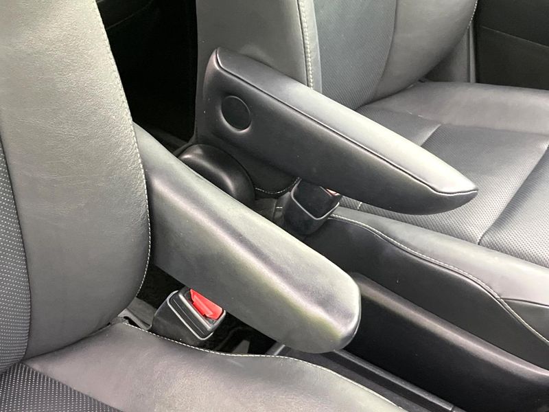 2015 Toyota Esquire DAA-ZWR80G (UW-6a9f7f755d9d4)[24]