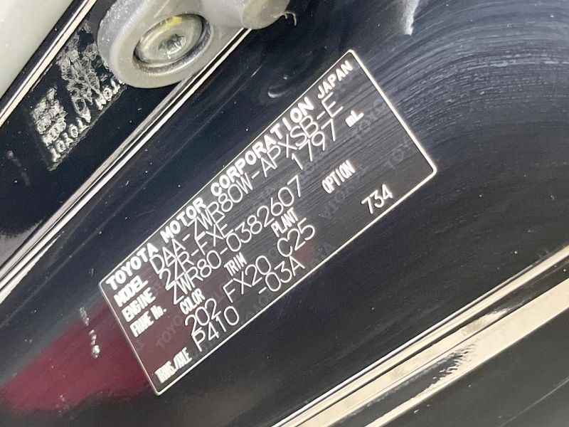 2019 Toyota Noah DAA-ZWR80W (UW-6a9f7f78bbaaa)[1]