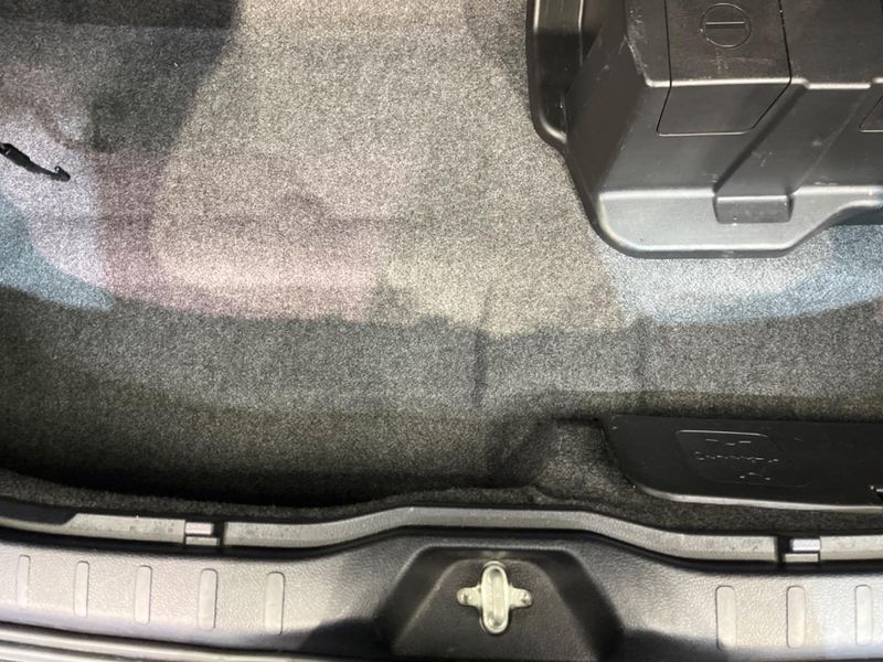 2019 Toyota Noah DAA-ZWR80W (UW-6a9f7f79a746a)[11]