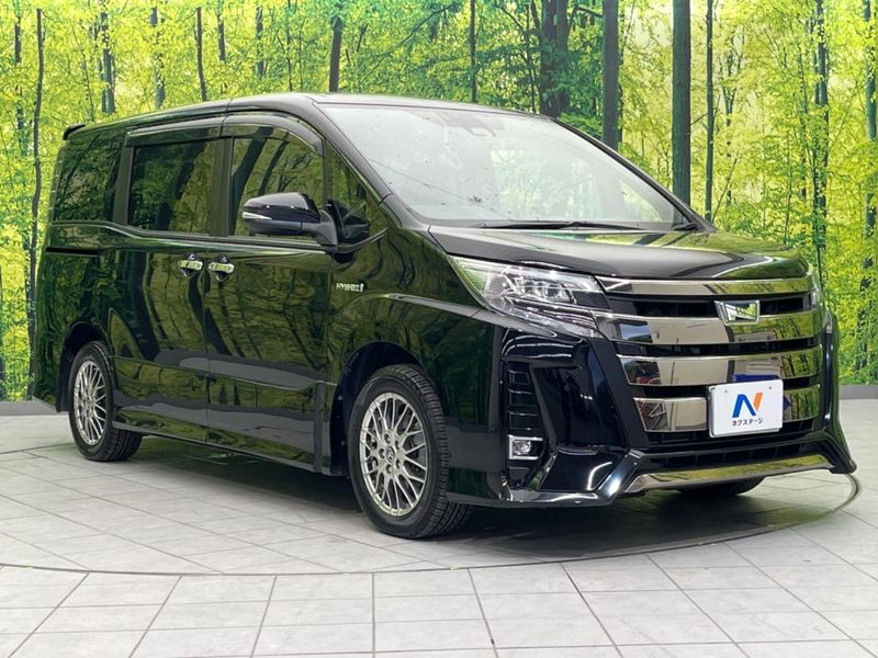 2019 Toyota Noah DAA-ZWR80W (UW-6a9f7f79a746a)[17]