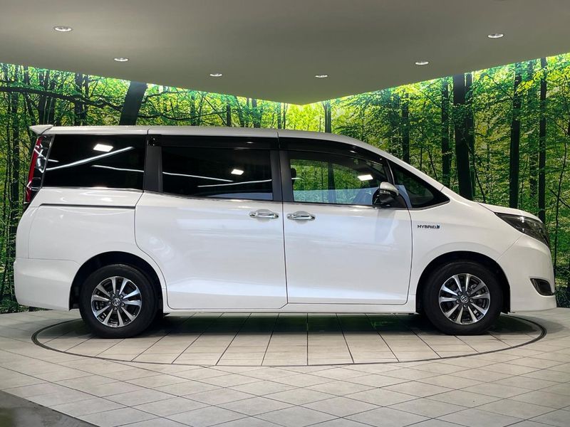 2019 Toyota Esquire DAA-ZWR80G (UW-6a9f7f79e280c)[17]