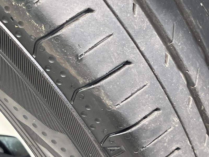 2019 Toyota Esquire DAA-ZWR80G (UW-6a9f7f79e280c)[7]