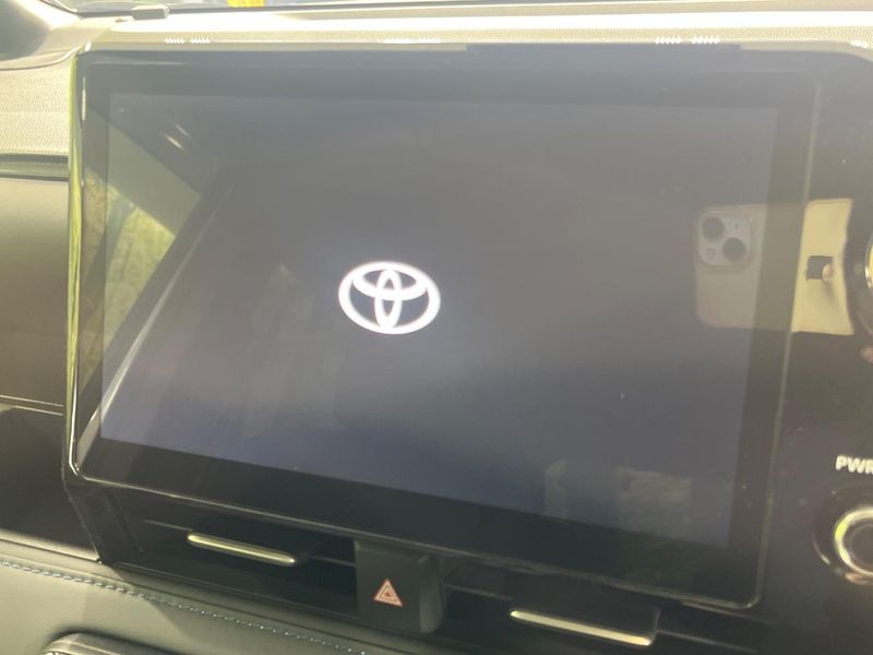 2022 Toyota Voxy 6AA-ZWR90W (UW-6a9f7f7e43f63)[5]