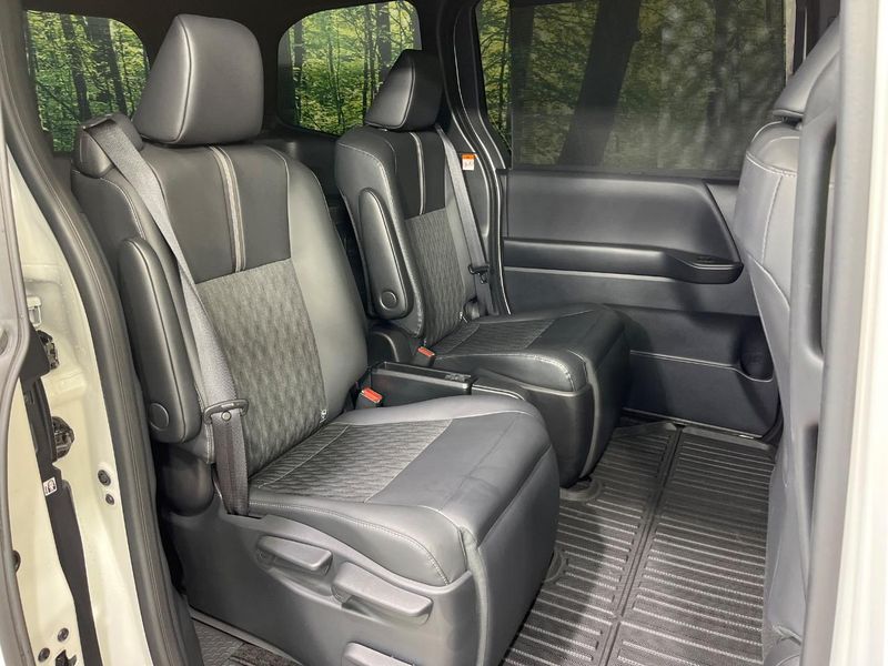 2024 Toyota Noah 6AA-ZWR90W (UW-6a9f7f8653dd5)[18]