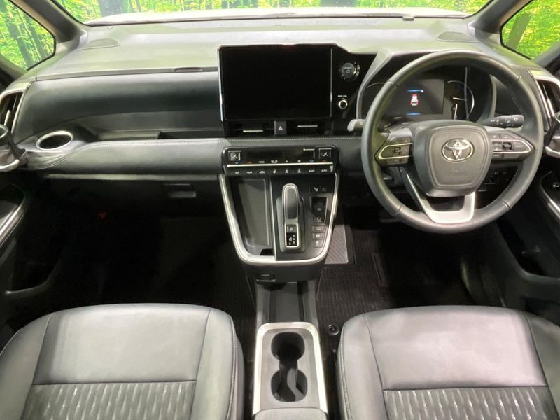 2024 Toyota Noah 6AA-ZWR90W (UW-6a9f7f8653dd5)[25]