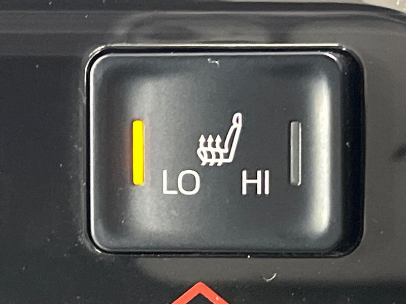 2024 Toyota Noah 6AA-ZWR90W (UW-6a9f7f8653dd5)[29]