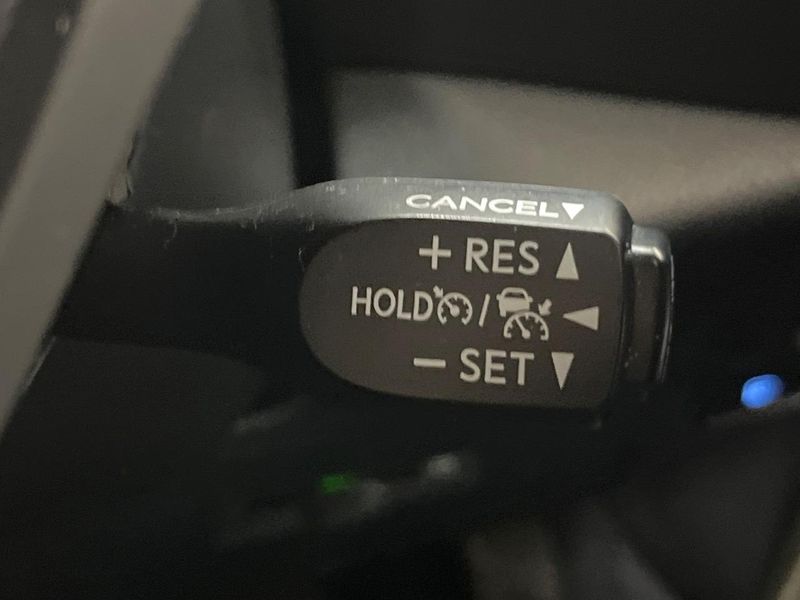 2019 Toyota C-HR DAA-ZYX10 (UW-6a9f7f8f2627d)[15]