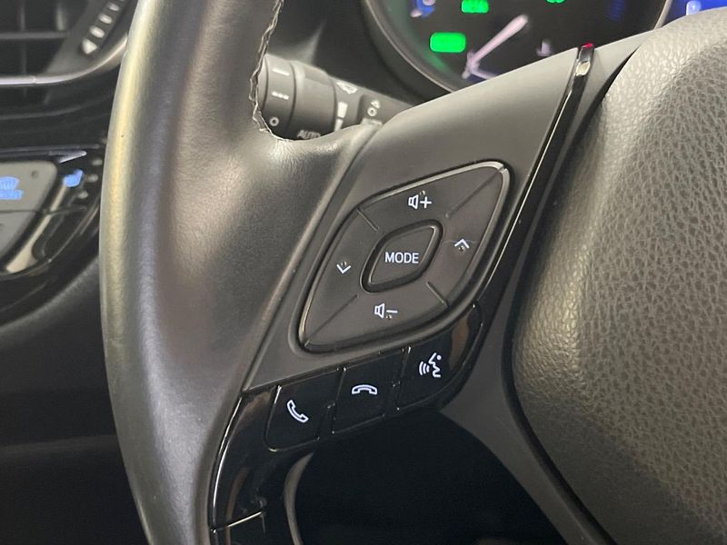 2019 Toyota C-HR DAA-ZYX10 (UW-6a9f7f8f2627d)[13]