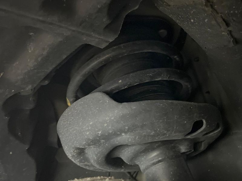 2019 Toyota C-HR DAA-ZYX10 (UW-6a9f7f8f2627d)[26]