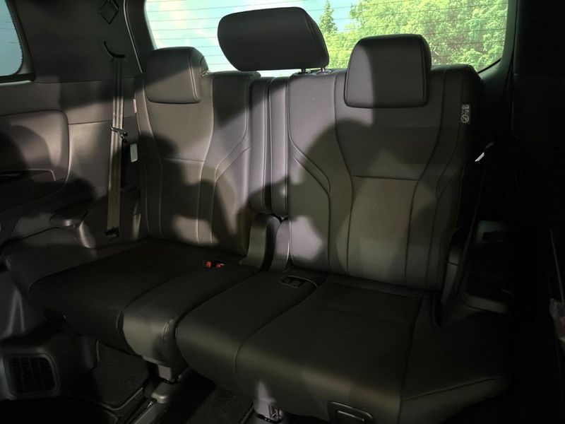 2025 Toyota Alphard Hybrid 6AA-AAHH40W (UW-6aa0cc94c4470)[12]
