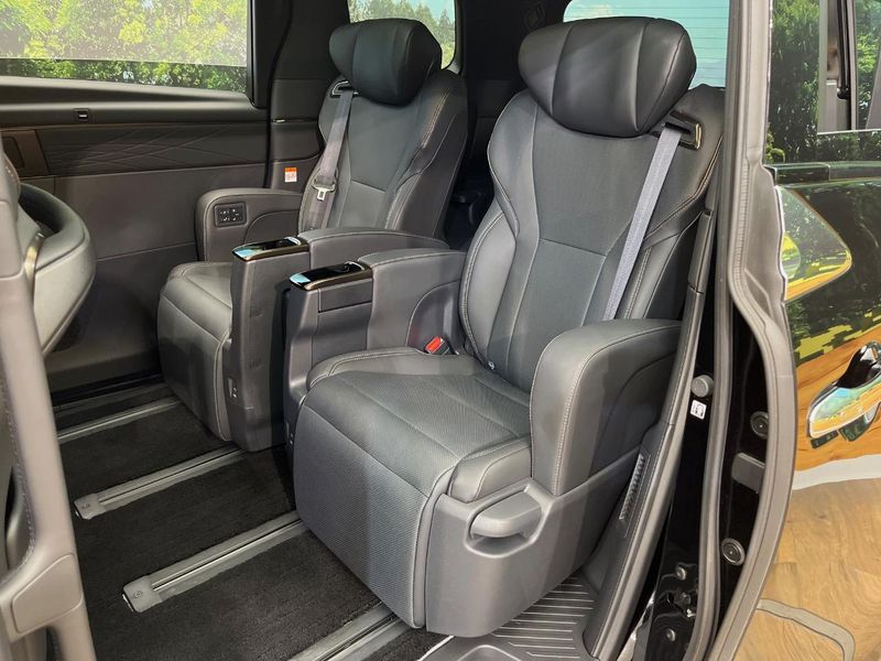 2025 Toyota Alphard Hybrid 6AA-AAHH45W (UW-6aa0cc9bee267)[28]