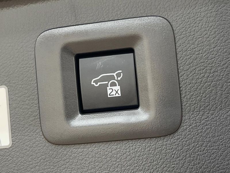 2025 Toyota Alphard Hybrid 6AA-AAHH45W (UW-6aa0cc9bee267)[9]
