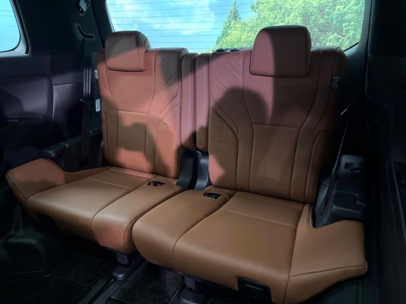 2025 Toyota Vellfire Hybrid 6AA-AAHH45W (UW-6aa0cc9c29715)[12]