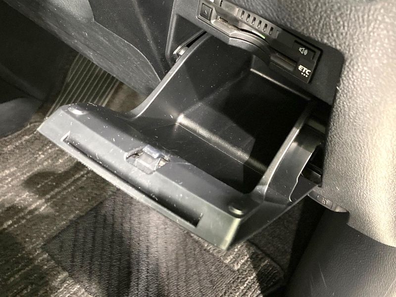 2017 Toyota Vellfire DBA-AGH30W (UW-6aa0cca9b2459)[16]